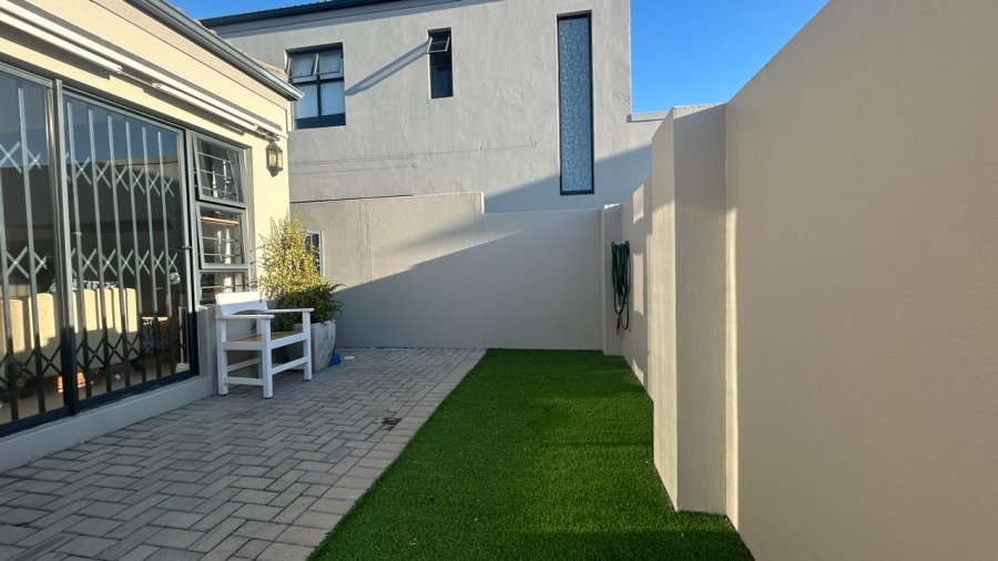 3 Bedroom Property for Sale in Parklands North Western Cape